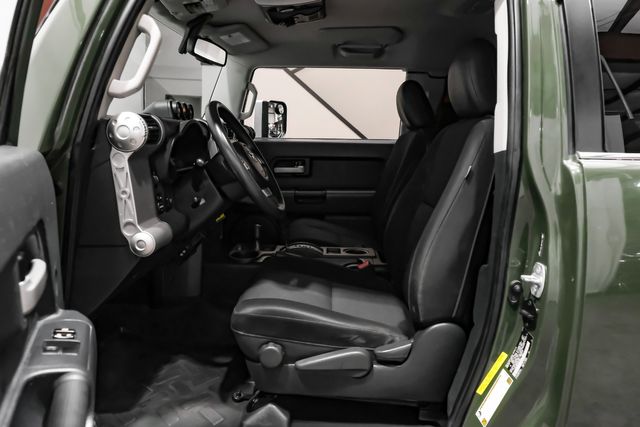 2014 Toyota FJ Cruiser Base