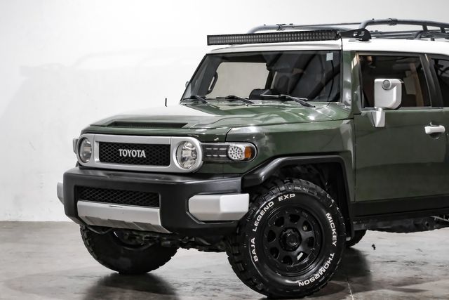 2014 Toyota FJ Cruiser Base