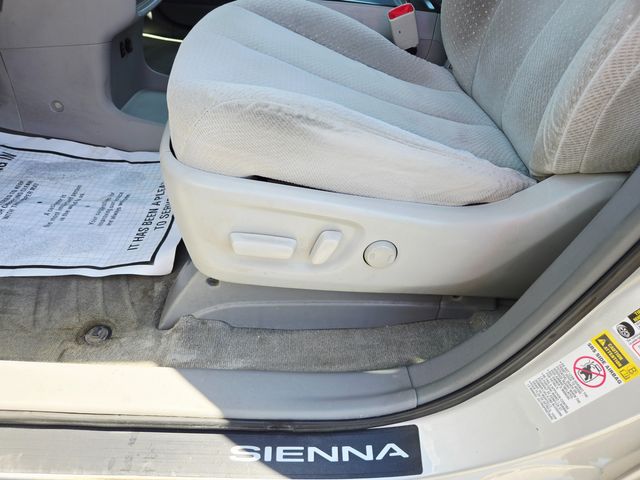 2014 Toyota Sienna LE 8-Passenger | Ellisville, MO | AutoPort 2014 Toyota Sienna LE 8-Passenger | Ellisville, MO | AutoPort