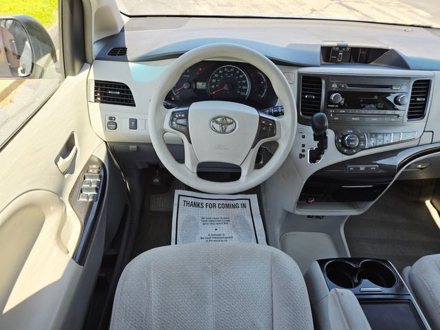 2014 Toyota Sienna LE 8-Passenger | Ellisville, MO | AutoPort 2014 Toyota Sienna LE 8-Passenger | Ellisville, MO | AutoPort