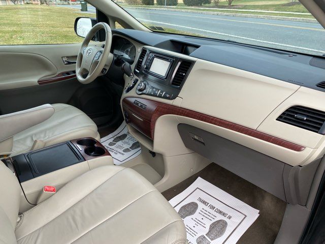 2014 Toyota Sienna XLE 7-Passenger | Ephrata, PA | Pine Tree Motors