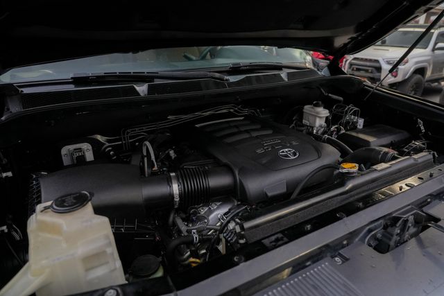 2014 Toyota Tundra SR5 CREW CAB 4X4 W/ UPGRADES / GREAT RELIABILITY | Austin, TX | Rocky Mountain Truck Stop Austin 2014 Toyota Tundra SR5 CREW CAB 4X4 W/ UPGRADES / GREAT RELIABILITY | Austin, TX | Rocky Mountain Truck Stop Austin