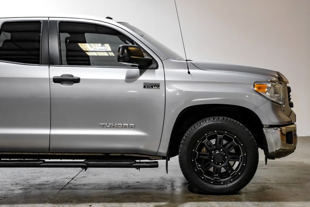 2014 Toyota Tundra SR5