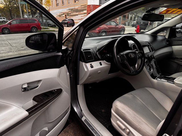 2014 Toyota Venza LE