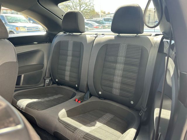 2014 Volkswagen Beetle 2.0T R-Line | Irving, Texas | Hopper Motorplex 2014 Volkswagen Beetle 2.0T R-Line | Irving, Texas | Hopper Motorplex