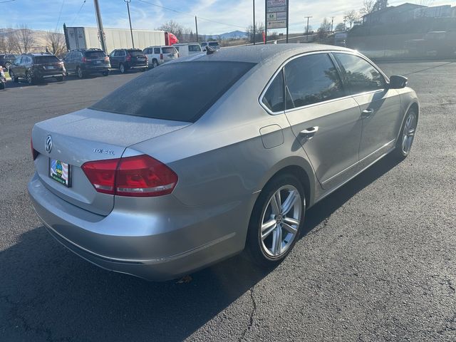 2014 Volkswagen Passat 2.0L TDI SEL Premium | Ashland, OR | Ashland Motor Company 2014 Volkswagen Passat 2.0L TDI SEL Premium | Ashland, OR | Ashland Motor Company