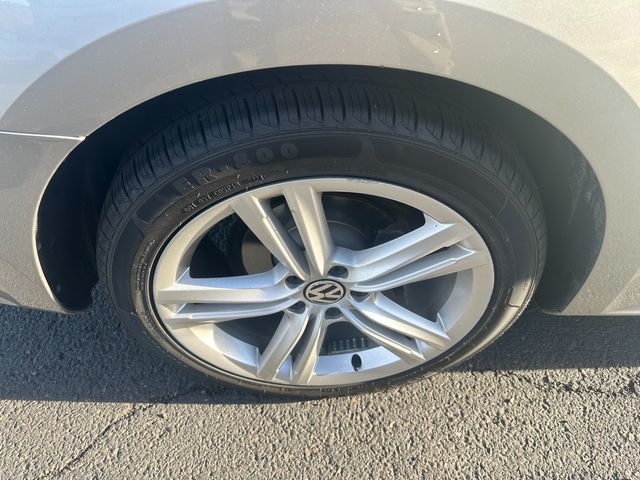 2014 Volkswagen Passat 2.0L TDI SEL Premium | Ashland, OR | Ashland Motor Company 2014 Volkswagen Passat 2.0L TDI SEL Premium | Ashland, OR | Ashland Motor Company