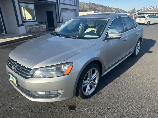 2014 Volkswagen Passat 2.0L TDI SEL Premium | Ashland, OR | Ashland Motor Company 2014 Volkswagen Passat 2.0L TDI SEL Premium | Ashland, OR | Ashland Motor Company