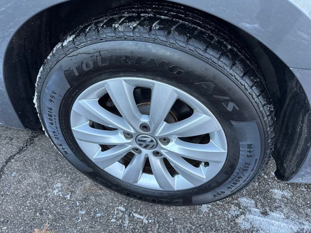 2014 Volkswagen Passat 1.8T Wolfsburg Edition PZEV