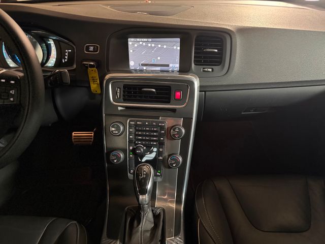 2014 Volvo S60 T6 R-Design Platinum | Van Nuys, CA | Stellar Auto INC.
