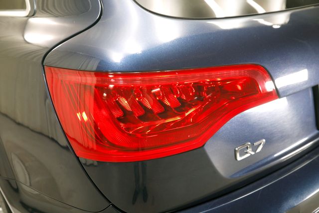 2015 Audi Q7 3.0 quattro TDI Premium Plus | Burbank, California | MDK International 2015 Audi Q7 3.0 quattro TDI Premium Plus | Burbank, California | MDK International