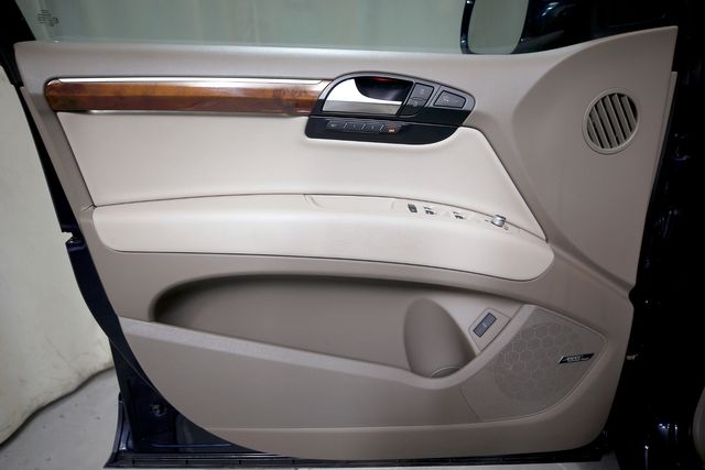 2015 Audi Q7 3.0 quattro TDI Premium Plus | Burbank, California | MDK International 2015 Audi Q7 3.0 quattro TDI Premium Plus | Burbank, California | MDK International