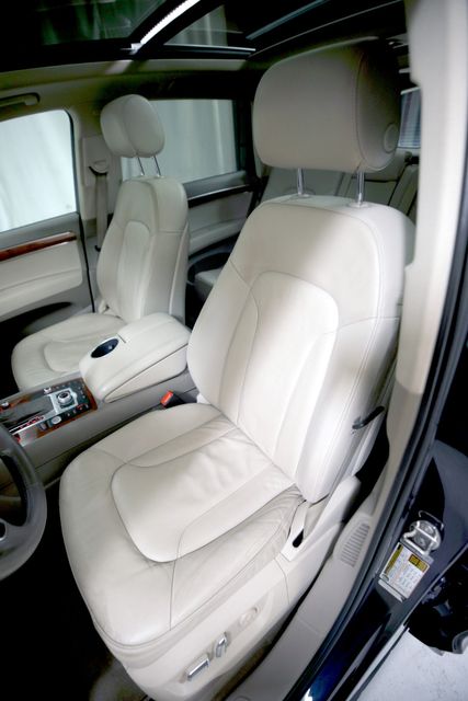 2015 Audi Q7 3.0 quattro TDI Premium Plus | Burbank, California | MDK International 2015 Audi Q7 3.0 quattro TDI Premium Plus | Burbank, California | MDK International