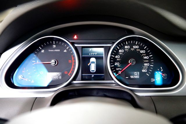 2015 Audi Q7 3.0 quattro TDI Premium Plus | Burbank, California | MDK International 2015 Audi Q7 3.0 quattro TDI Premium Plus | Burbank, California | MDK International