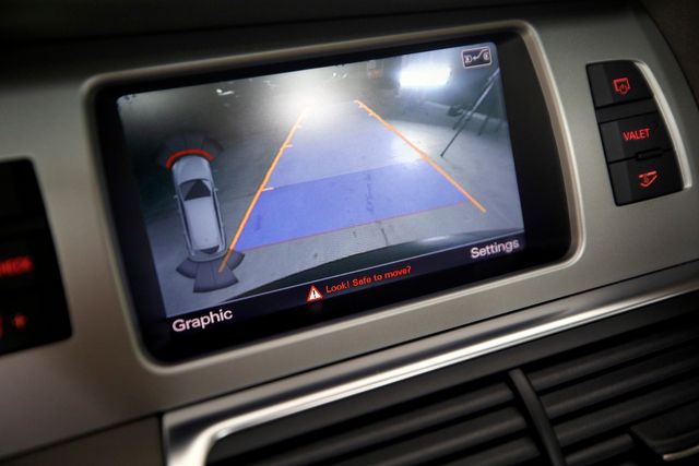 2015 Audi Q7 3.0 quattro TDI Premium Plus | Burbank, California | MDK International 2015 Audi Q7 3.0 quattro TDI Premium Plus | Burbank, California | MDK International