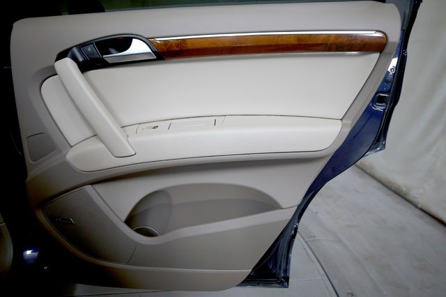 2015 Audi Q7 3.0 quattro TDI Premium Plus | Burbank, California | MDK International 2015 Audi Q7 3.0 quattro TDI Premium Plus | Burbank, California | MDK International