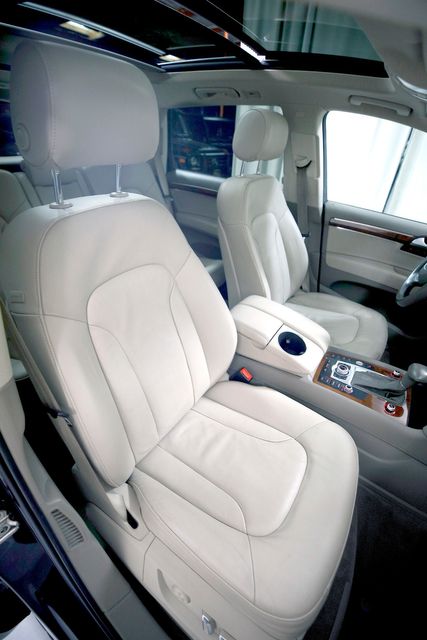 2015 Audi Q7 3.0 quattro TDI Premium Plus | Burbank, California | MDK International 2015 Audi Q7 3.0 quattro TDI Premium Plus | Burbank, California | MDK International