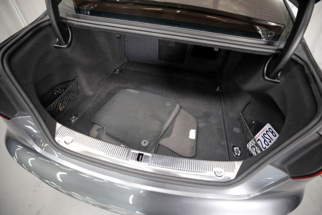 2015 Audi S8 | Burbank, California | MDK International 2015 Audi S8 | Burbank, California | MDK International