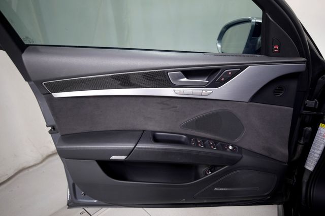 2015 Audi S8 | Burbank, California | MDK International 2015 Audi S8 | Burbank, California | MDK International