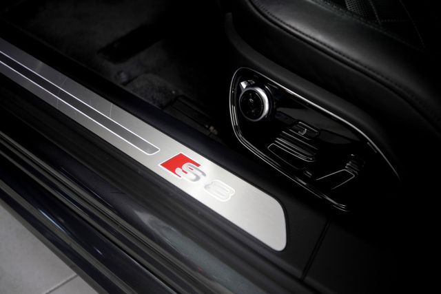 2015 Audi S8 | Burbank, California | MDK International 2015 Audi S8 | Burbank, California | MDK International