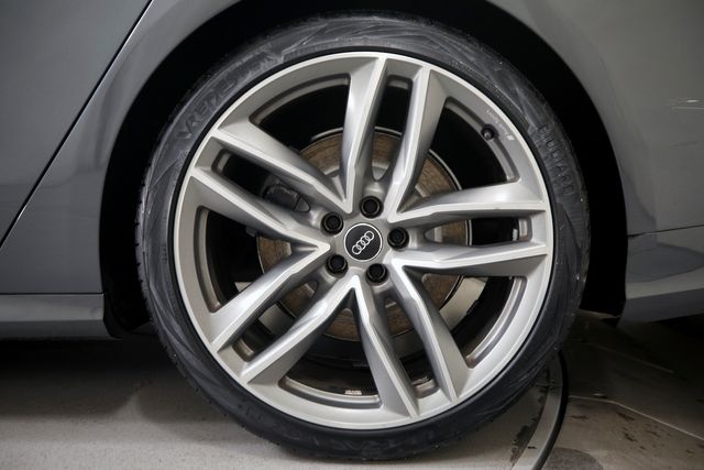 2015 Audi S8 | Burbank, California | MDK International 2015 Audi S8 | Burbank, California | MDK International