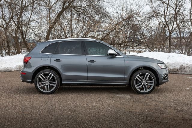 2015 Audi SQ5 3.0T quattro Prestige w/ 354 HP, AWD, Heated Seats 2015 Audi SQ5 3.0T quattro Prestige w/ 354 HP, AWD, Heated Seats