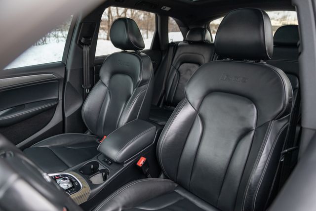 2015 Audi SQ5 3.0T quattro Prestige w/ 354 HP, AWD, Heated Seats