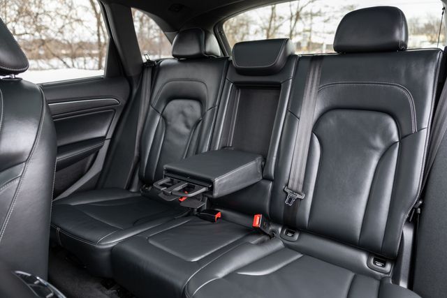 2015 Audi SQ5 3.0T quattro Prestige w/ 354 HP, AWD, Heated Seats