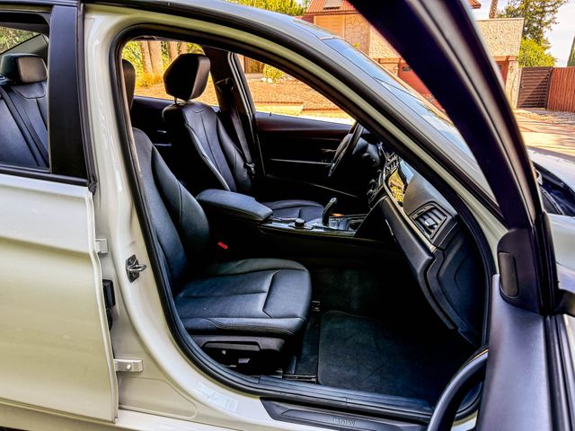 2015 BMW 3 Series 328i | Agoura Hills, CA | SoCal Auto Group 2015 BMW 3 Series 328i | Agoura Hills, CA | SoCal Auto Group