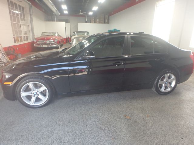 2015 BMW 3 Series~ 2.0L Turbo I4 Beautiful Black on Black Runs Great