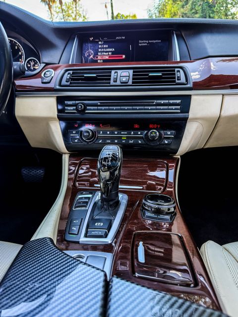 2015 BMW 5 Series 550i - M-Sport | Agoura Hills, CA | SoCal Auto Group 2015 BMW 5 Series 550i - M-Sport | Agoura Hills, CA | SoCal Auto Group