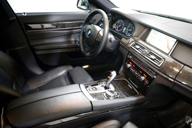 2015 BMW 7 Series 740Li | Burbank, California | MDK International 2015 BMW 7 Series 740Li | Burbank, California | MDK International