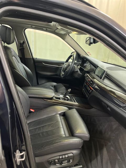 2015 BMW X5 xDrive50i | Burbank, California | MDK International 2015 BMW X5 xDrive50i | Burbank, California | MDK International