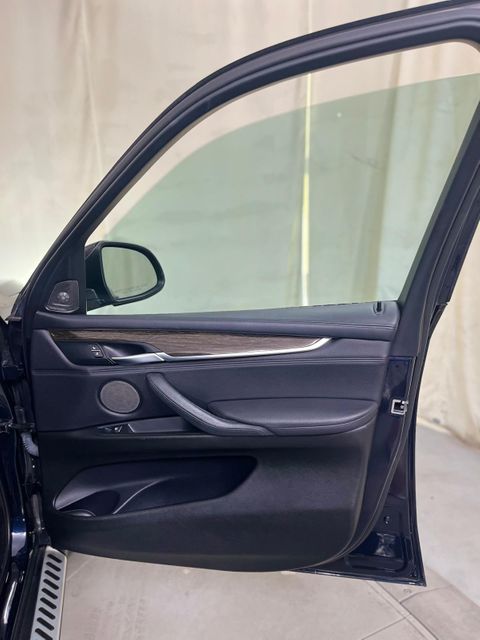 2015 BMW X5 xDrive50i | Burbank, California | MDK International 2015 BMW X5 xDrive50i | Burbank, California | MDK International