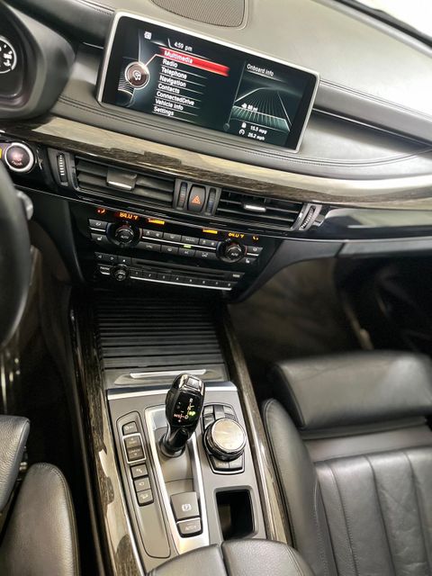 2015 BMW X5 xDrive50i | Burbank, California | MDK International 2015 BMW X5 xDrive50i | Burbank, California | MDK International