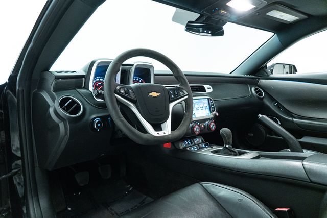 2015 Chevrolet Camaro SS 2SS 1LE Track Performance Package | Carrollton, TX | Texas Hot Rides