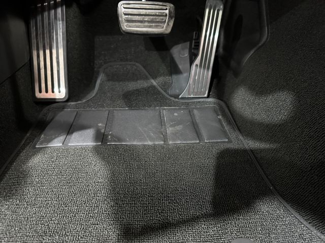 2015 Chevrolet Corvette Coupe 3LT, Z51, J6F, CF Top, Auto, 1-Owner, 7k | Dallas, Texas | Corvette Warehouse 2015 Chevrolet Corvette Coupe 3LT, Z51, J6F, CF Top, Auto, 1-Owner, 7k | Dallas, Texas | Corvette Warehouse