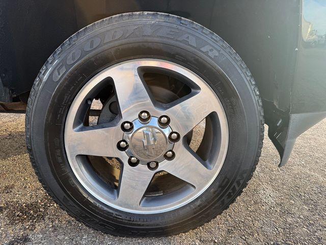 2015 Chevrolet SILVERADO 2500 HD LTZ 4x4 Crew Cab | Canton, Ohio | Ohio Auto Warehouse LLC 2015 Chevrolet SILVERADO 2500 HD LTZ 4x4 Crew Cab | Canton, Ohio | Ohio Auto Warehouse LLC