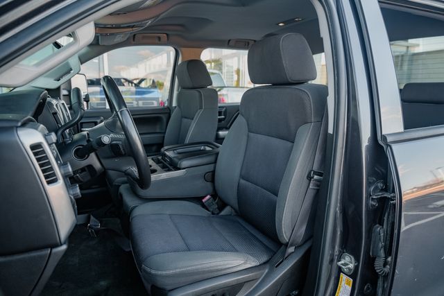 2015 Chevrolet Silverado 2500HD LT Z71 / DURAMAX DIESEL 4X4 / CLEAN CARFAX | Austin, TX | Rocky Mountain Truck Stop Austin 2015 Chevrolet Silverado 2500HD LT Z71 / DURAMAX DIESEL 4X4 / CLEAN CARFAX | Austin, TX | Rocky Mountain Truck Stop Austin