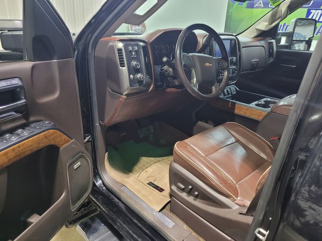 2015 Chevrolet Silverado 2500HD High Country Duramax Financing - | Dickinson, ND | Autorama Auto Sales and Rentals 2015 Chevrolet Silverado 2500HD High Country Duramax Financing - | Dickinson, ND | Autorama Auto Sales and Rentals