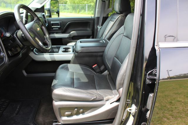 2015 Chevrolet Silverado 2500HD 4x4 LTZ | Roscoe, IL | Autoland Outlets 2015 Chevrolet Silverado 2500HD 4x4 LTZ | Roscoe, IL | Autoland Outlets