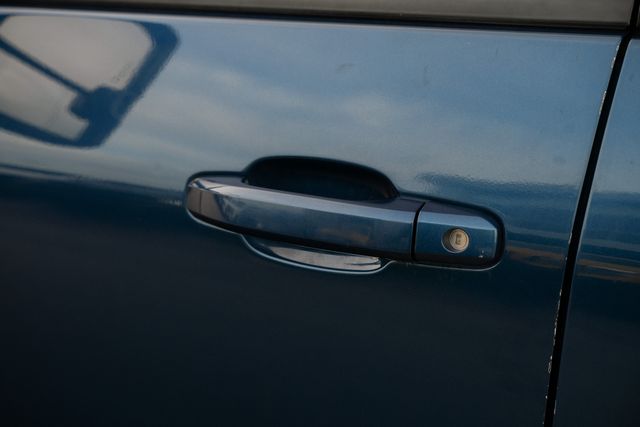 2015 Chevrolet Silverado 3500HD LT Z71 / LONG BED CREW CAB SRW / 4X4 DURAMAX | Austin, TX | Rocky Mountain Truck Stop Austin