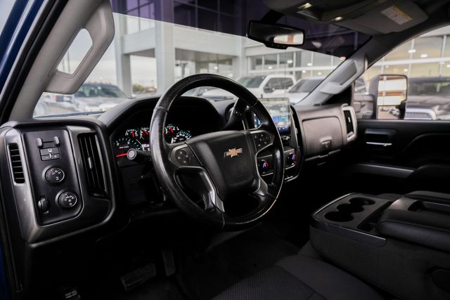 2015 Chevrolet Silverado 3500HD LT Z71 / LONG BED CREW CAB SRW / 4X4 DURAMAX | Austin, TX | Rocky Mountain Truck Stop Austin 2015 Chevrolet Silverado 3500HD LT Z71 / LONG BED CREW CAB SRW / 4X4 DURAMAX | Austin, TX | Rocky Mountain Truck Stop Austin