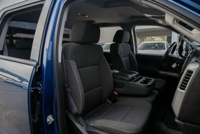 2015 Chevrolet Silverado 3500HD LT Z71 / LONG BED CREW CAB SRW / 4X4 DURAMAX | Austin, TX | Rocky Mountain Truck Stop Austin 2015 Chevrolet Silverado 3500HD LT Z71 / LONG BED CREW CAB SRW / 4X4 DURAMAX | Austin, TX | Rocky Mountain Truck Stop Austin