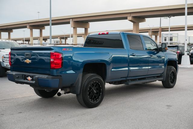 2015 Chevrolet Silverado 3500HD LT Z71 / LONG BED CREW CAB SRW / 4X4 DURAMAX | Austin, TX | Rocky Mountain Truck Stop Austin 2015 Chevrolet Silverado 3500HD LT Z71 / LONG BED CREW CAB SRW / 4X4 DURAMAX | Austin, TX | Rocky Mountain Truck Stop Austin