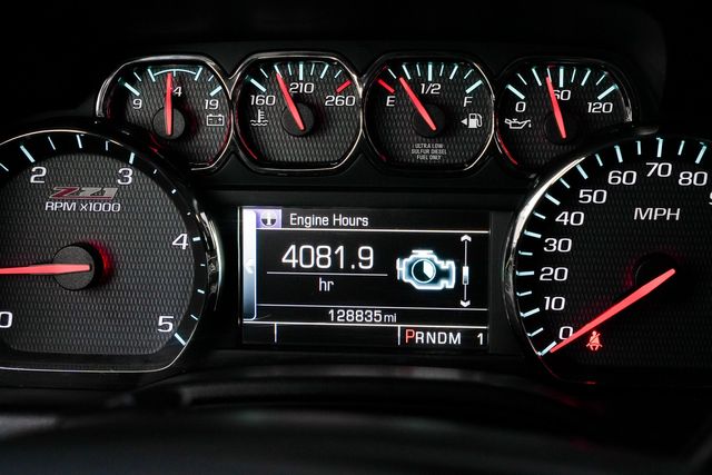 2015 Chevrolet Silverado 3500HD LT Z71 / LONG BED CREW CAB SRW / 4X4 DURAMAX | Austin, TX | Rocky Mountain Truck Stop Austin