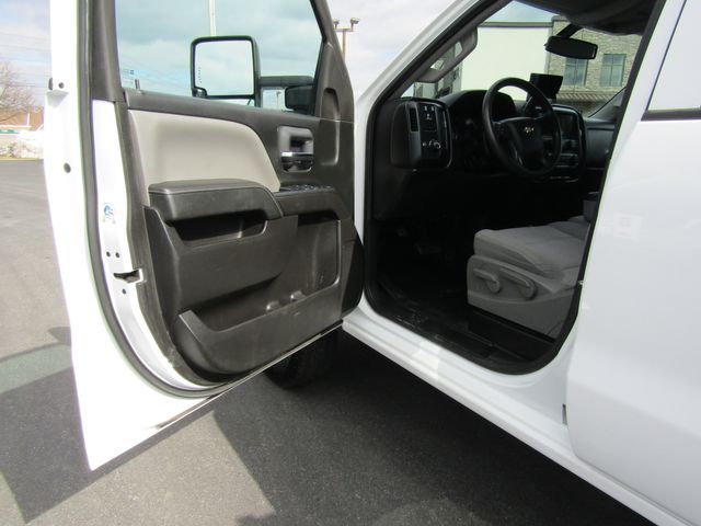 2015 Chevrolet Silverado 3500HD Crew Cab 4x4 with 9' Stake Body and Lift Gate 2015 Chevrolet Silverado 3500HD Crew Cab 4x4 with 9' Stake Body and Lift Gate