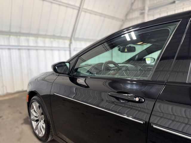 2015 Chrysler 200 S | Houston, TX | Texas Star Motors