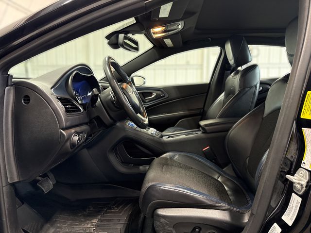 2015 Chrysler 200 S | Houston, TX | Texas Star Motors 2015 Chrysler 200 S | Houston, TX | Texas Star Motors