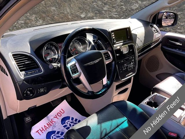 2015 Chrysler Town and Country Touring